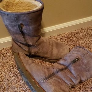Grey Uggs Zip